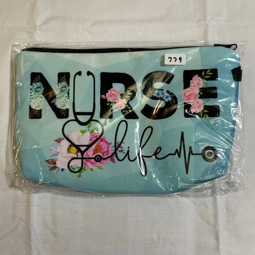 The Pouch Nurse Life Cosmetic Bag Women OS Teal NWT Floral Stethoscope Heart EKG